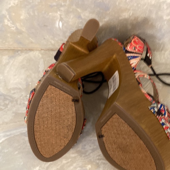 New Jessica Simpson Doreena Platform Sandals - Picture 7 of 7